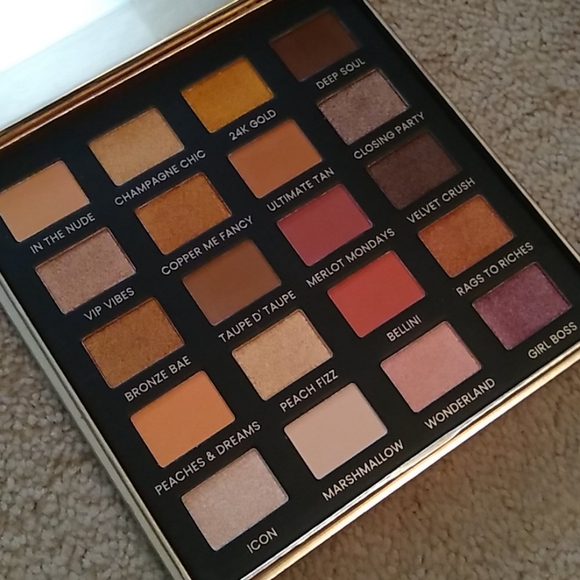 Ionic London - Day to Slay Palette - Picture 2 of 4